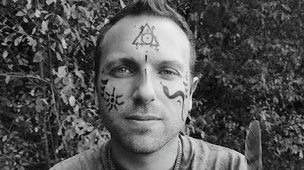 Ours Sauvage Chaman, Voyant à Saint-Maurice-sous-les-Côtes